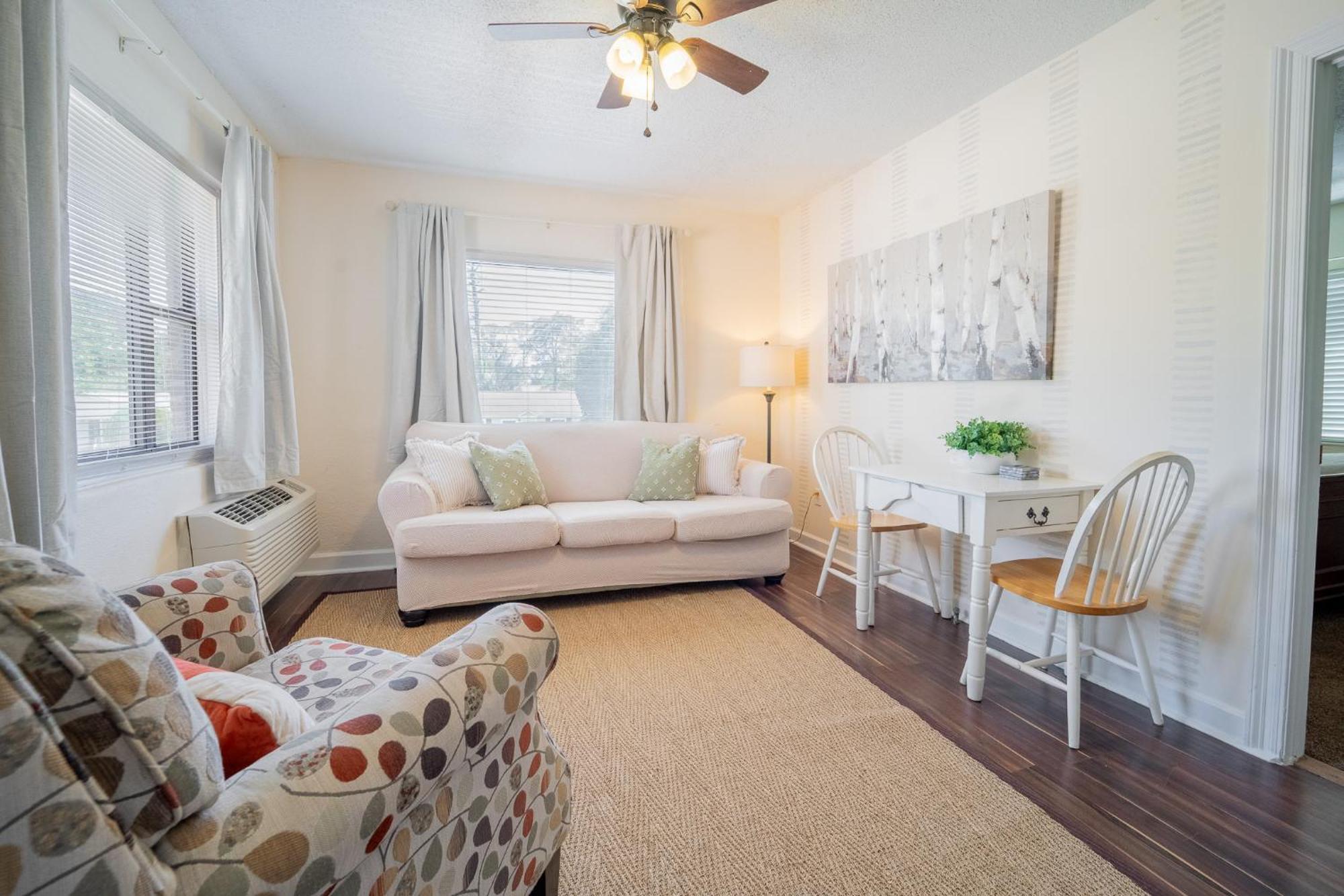 The Flats On Florida St - Super Comfy 2-Bedroom Apartments Мобил Екстериор снимка