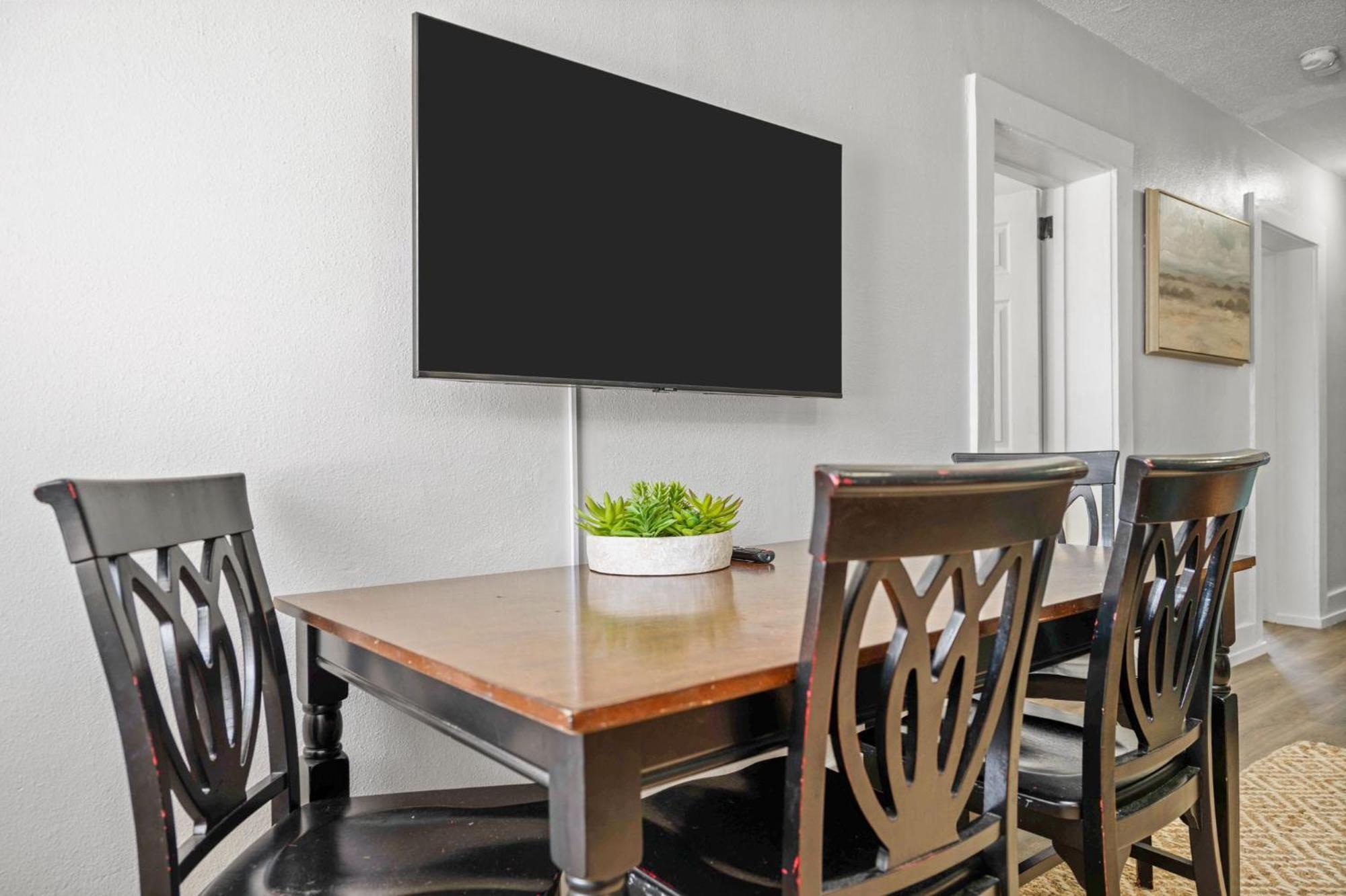 The Flats On Florida St - Super Comfy 2-Bedroom Apartments Мобил Екстериор снимка